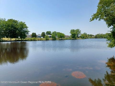 743 Jamaica Blvd, Toms River, NJ 08757