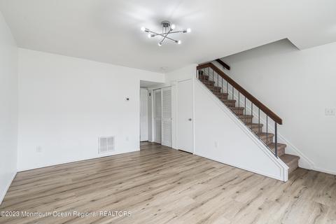 1054 Sawmill, Brick, NJ 08724 photo 5