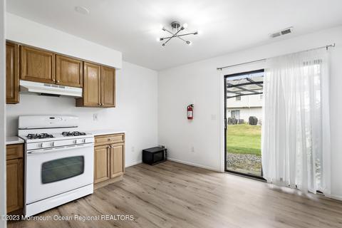1054 Sawmill, Brick, NJ 08724 photo 7