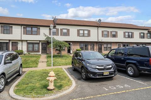 1054 Sawmill, Brick, NJ 08724 photo 3