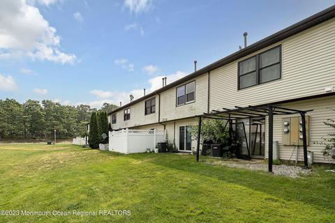 1054 Sawmill, Brick, NJ 08724 photo 16