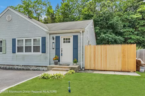 13 Primrose Ln # B, Jackson, NJ 08527