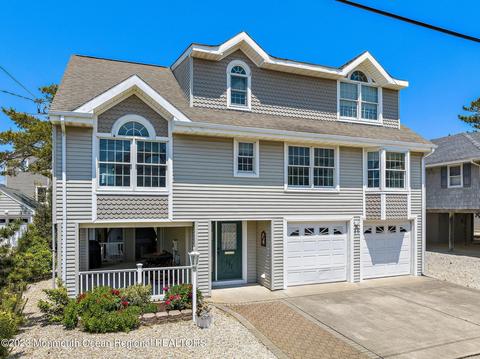121 E Indiana Ave, Long Beach Township, NJ 08008