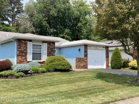 52 Blue Ridge Dr, Brick, NJ 08724