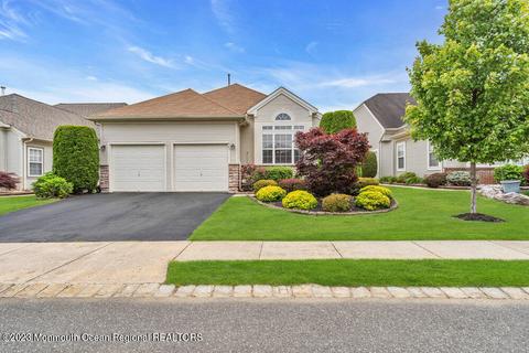 50 Tuscany Cir, Manchester, NJ 08759