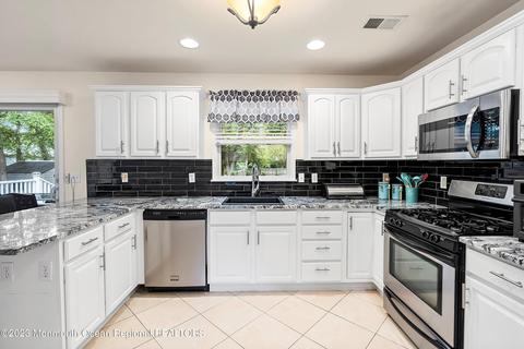 46 Willow St, Waretown, NJ 08758 photo 11