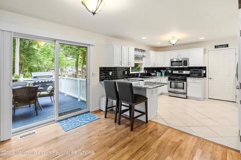 46 Willow St, Waretown, NJ 08758 photo 17