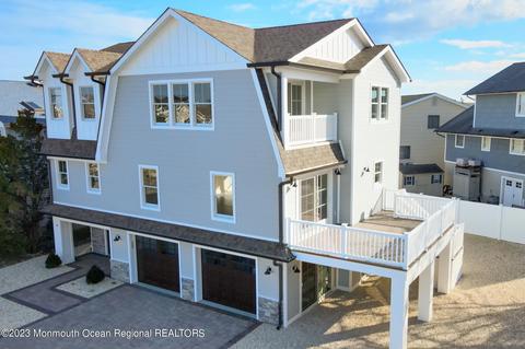 10 Sturgis Rd, Lavallette, NJ 08735