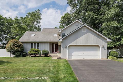 214 Antoinette Ct, Brick, NJ 08723