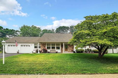 69 Newbury Rd, Howell, NJ 07731