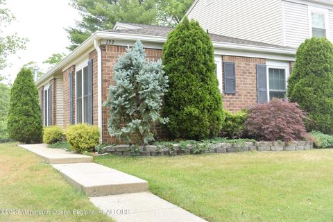 132 Archery Ct, Old Bridge, NJ 08857