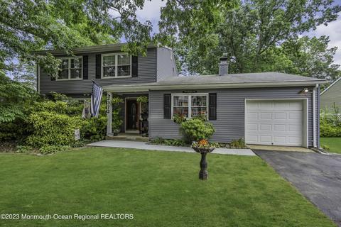 2372 Huckleberry Rd, Manchester, NJ 08759