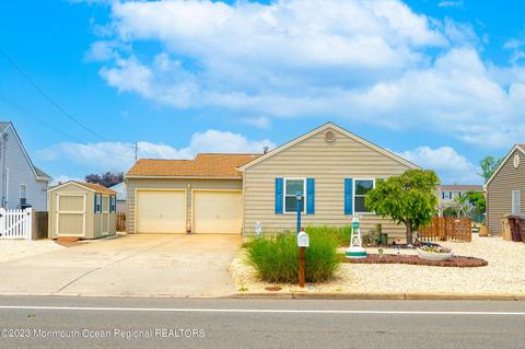398 Bayview Ave, Bayville, NJ 08721