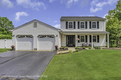 1 Regal Rd, Manalapan, NJ 07726