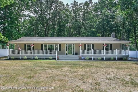 12 Hidden Hollow Ct, Jackson, NJ 08527