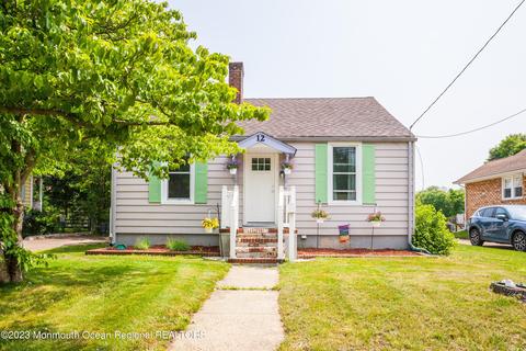 12 Park Ave, Englishtown, NJ 07726