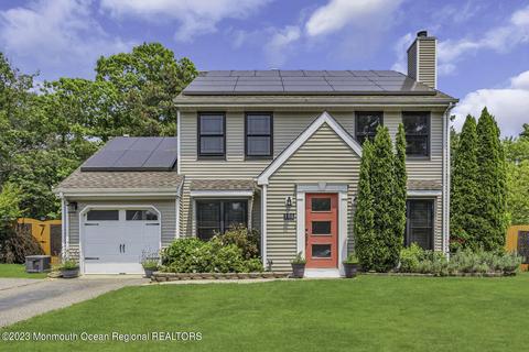 106 Spruce Cir N, Barnegat, NJ 08005