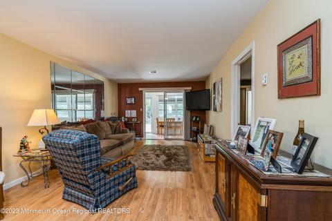6 Regent Cir, Brick, NJ 08723 photo 7