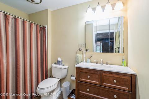 6 Regent Cir, Brick, NJ 08723 photo 13