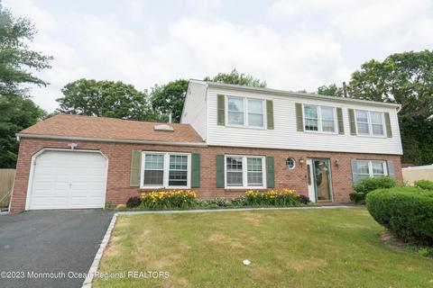 21 Vernon St, Parlin, NJ 08859