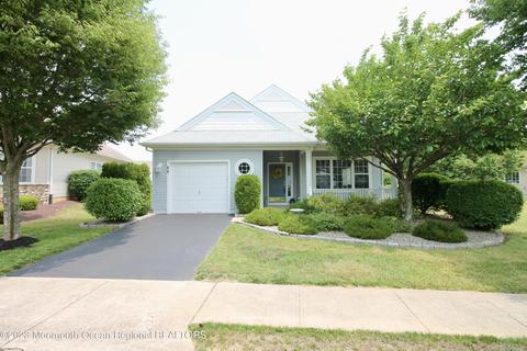48 Florence Dr, Manchester, NJ 08759
