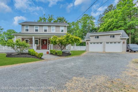 14 Hope Rd, Tinton Falls, NJ 07724