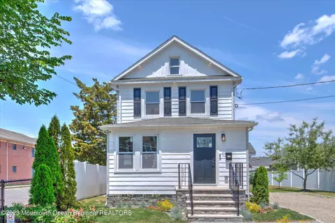 22 Cedar St, Red Bank, NJ 07701