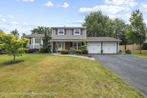 28 Seneca Rd, Old Bridge, NJ 08857
