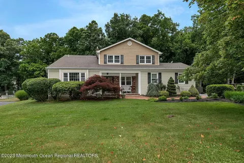 30 Hawthorne Rd, Red Bank, NJ 07701