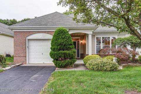 111 Golden Seasons Dr, Lakewood, NJ 08701