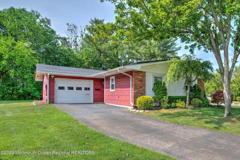 12 Holmes Ct, Brick, NJ 08724