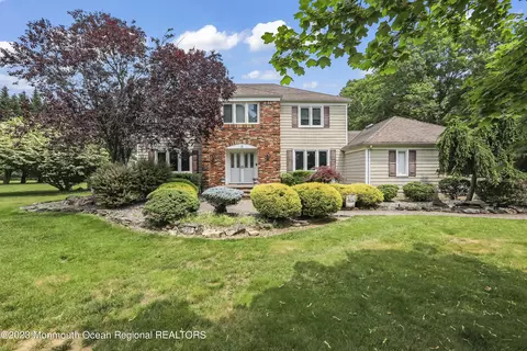 15 Rambling Brook Dr, Holmdel, NJ 07733