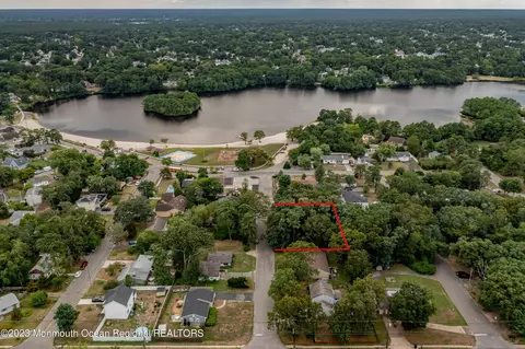 1741 Seminole St, Toms River, NJ 08757