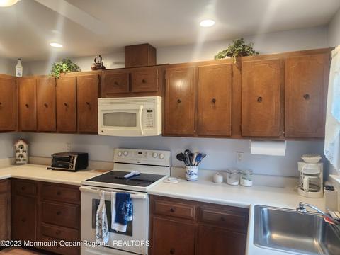 607 Willow Ct #B, Whiting, NJ 08759 photo 25