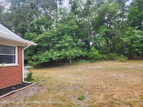 607 Willow Ct #B, Whiting, NJ 08759 photo 8