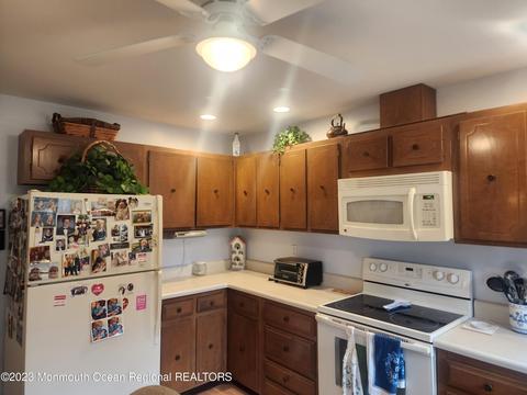 607 Willow Ct #B, Whiting, NJ 08759 photo 24