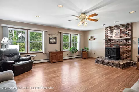 25 Harrison Ave, Brick, NJ 08724 photo 18