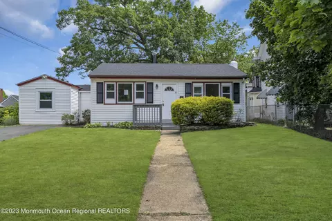 18 Maple Pl, Keyport, NJ 07735