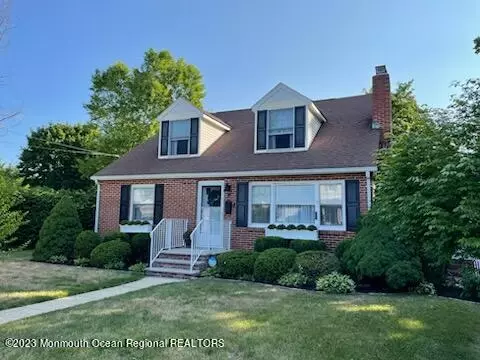 7 Burtina Pl, Keyport, NJ 07735