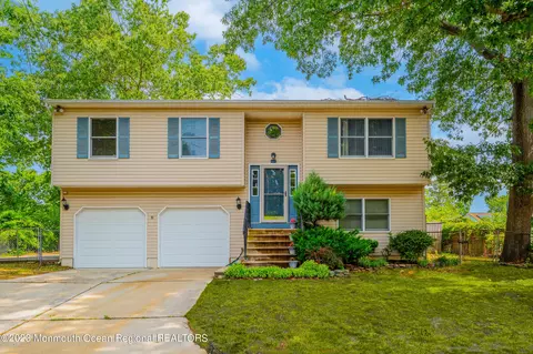 332 Bayberry St, Browns Mills, NJ 08015