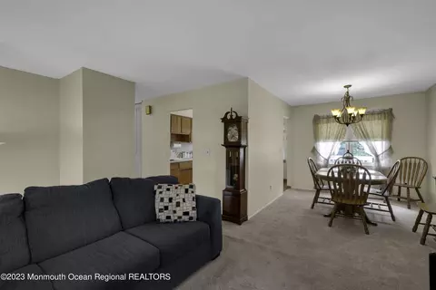 7 Iris Dr, Jackson, NJ 08527 photo 4
