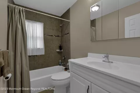 7 Iris Dr, Jackson, NJ 08527 photo 12