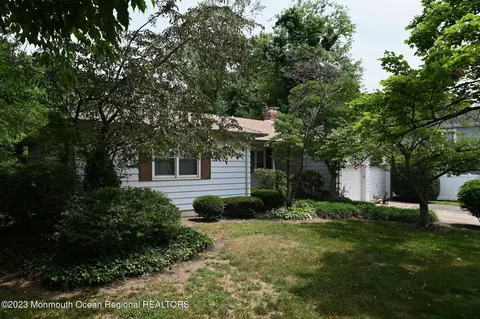 25 Glenmary Ave, Red Bank, NJ 07701