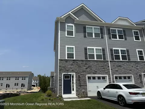 315 Mantoloking Dr, Jackson, NJ 08527