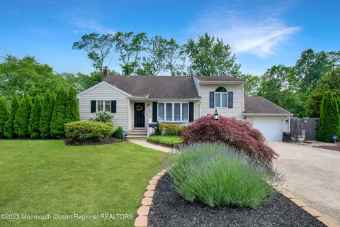 268 Harmony Rd, Middletown, NJ 07748 photo 2