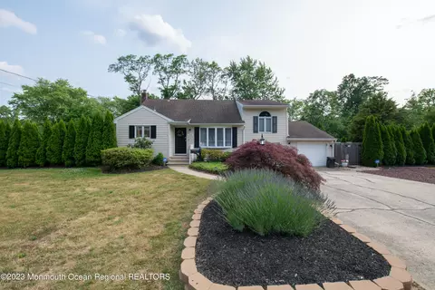 268 Harmony Rd, Middletown, NJ 07748 photo 3