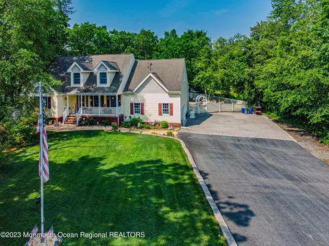 215 Forge Rd, West Creek, NJ 08092