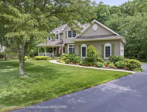 2093 Overbrook Dr, Wall, NJ 07719