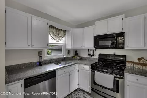 68 Forest Dr, Jackson, NJ 08527 photo 17