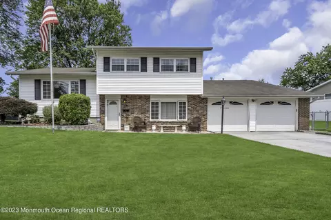 68 Forest Dr, Jackson, NJ 08527 photo 2